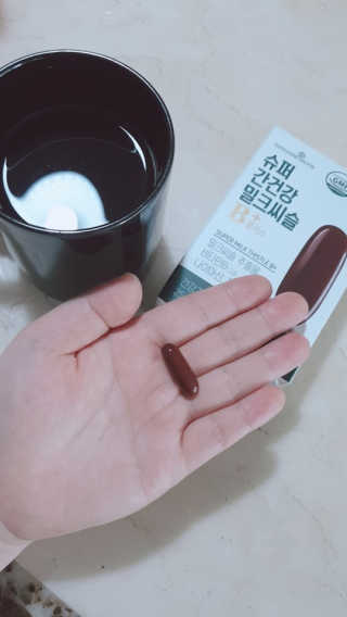 메이준뉴트리 슈퍼 간건강 밀크씨슬 B+ — 5점을 준 리뷰어가 2020년 5월 올린 사용 사진