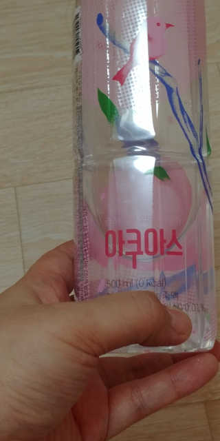 아쿠아스 플레이버워터 ★[아쿠아스] 복숭아 플레이버워터 1BOX 20개입★ — 5점을 준 리뷰어가 2020년 4월 올린 사용 사진