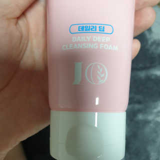 IO 아이오 오늘도 넌 예뻐 - 데일리딥 클렌징폼 — 5점을 준 리뷰어가 2020년 10월 올린 사용 사진