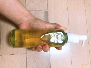 스킨큐어 산다화 순한 클렌징 동백 오일 200ml — 4.5점을 준 리뷰어가 2020년 5월 올린 사용 사진
