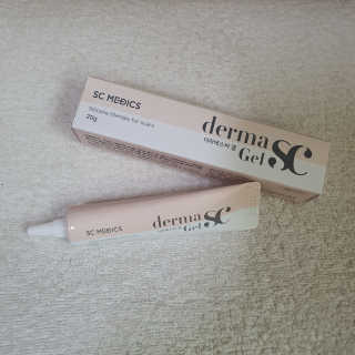 derma SC-Gel 더마에스씨 겔 20g — 3.5점을 준 리뷰어가 2020년 5월 올린 사용 사진