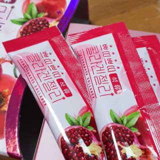 헬스업_쁘띠쁘띠석류콜라겐젤리_20g x 14포 — 5점을 준 리뷰어가 2020년 8월 올린 사용 사진
