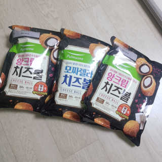 [풀무원] 치즈볼 2종-모짜렐라, 앙크림 — 4점을 준 리뷰어가 2020년 10월 올린 사용 사진