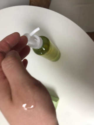 스킨큐어 산다화 순한 클렌징 동백 오일 200ml — 4점을 준 리뷰어가 2020년 5월 올린 사용 사진