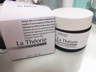 La Theorie Hydrating Ingredients | 하이드레이팅 인그레이디언츠 — 5점을 준 리뷰어가 2020년 5월 올린 사용 사진