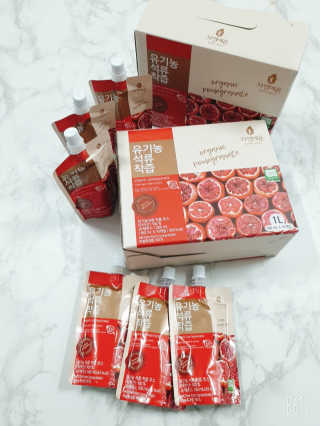 자연에온 유기농 석류 착즙 100mL 10개입 2BOX — 4점을 준 리뷰어가 2020년 11월 올린 사용 사진