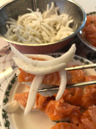 동원산업 항공직송 동원생연어_400g — 5점을 준 리뷰어가 2020년 4월 올린 사용 사진