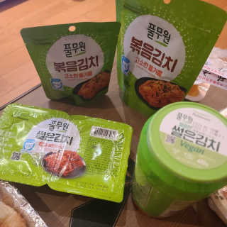 [풀무원] 들기름 볶음김치, 톡톡 김치, 깔끔한 김치 — 5점을 준 리뷰어가 2020년 6월 올린 사용 사진