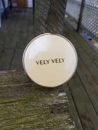 VELY VELY 아우라 허니 글로우 쿠션 — 4점을 준 리뷰어가 2020년 4월 올린 사용 사진