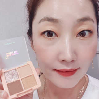 [블랙루즈] 크리스탈 하트 락 섀도우 4종 중 택1 — 5점을 준 리뷰어가 2020년 9월 올린 사용 사진