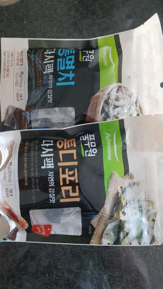 [풀무원] 자연의 감칠맛 통디포리, 통멸치 다시팩 세트 — 5점을 준 리뷰어가 2020년 5월 올린 사용 사진