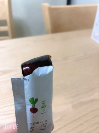 유유네이처 머빈스 젤리 레드비트 콜라겐 — 4점을 준 리뷰어가 2020년 5월 올린 사용 사진