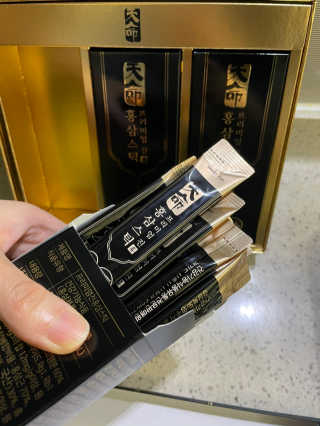 헬스업_천명진프리미엄홍삼스틱_10ml x 30포 — 5점을 준 리뷰어가 2020년 11월 올린 사용 사진