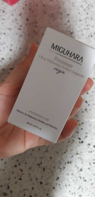 미구하라 프리미엄 울트라 화이트닝 퍼펙트 앰플 오리진  20ml — 3점을 준 리뷰어가 2020년 4월 올린 사용 사진