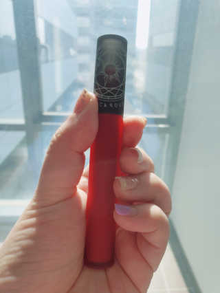 [블랙루즈] 크림 마뜨 루즈 시즌1 택1+랜덤1 — 2점을 준 리뷰어가 2020년 4월 올린 사용 사진