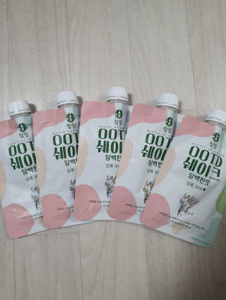 [꾸콤] 참참 OOTD쉐이크 담백한 일주일세트 50g x 5 — 5점을 준 리뷰어가 2020년 9월 올린 사용 사진