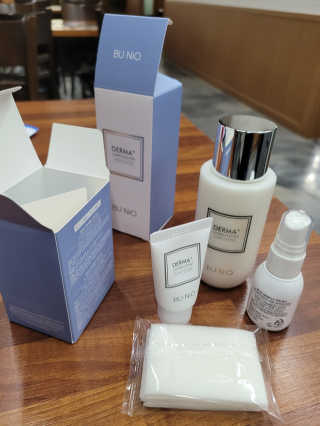 뷰니오 더마플러스 카밍 에멀전200ml — 5점을 준 리뷰어가 2020년 12월 올린 사용 사진