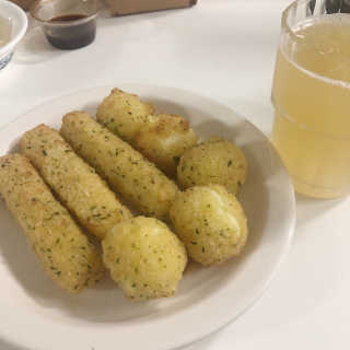 가치식탁 리얼치즈스틱, 리얼크림치즈볼 — 5점을 준 리뷰어가 2020년 10월 올린 사용 사진