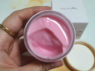 어글리프루프 크림 스탑디어글리 핑크모먼트 50ml — 5점을 준 리뷰어가 2020년 11월 올린 사용 사진