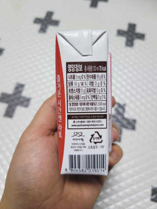 [풀무원녹즙] 어린이 과채음료, 라토앤 트로피칼 1box — 5점을 준 리뷰어가 2020년 11월 올린 사용 사진