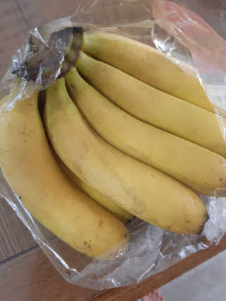 [스미후루] 감숙왕 바나나 1팩 1.3kg + 담요 + 스티커 — 4점을 준 리뷰어가 2020년 10월 올린 사용 사진