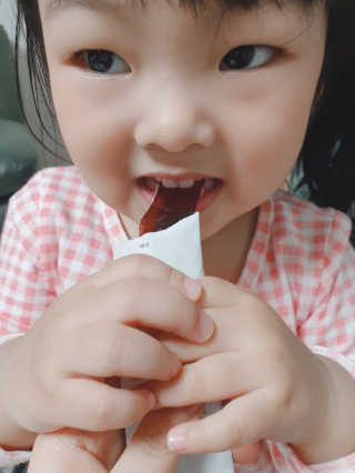 유유네이처 머빈스 젤리 레드비트 콜라겐 — 3.5점을 준 리뷰어가 2020년 4월 올린 사용 사진