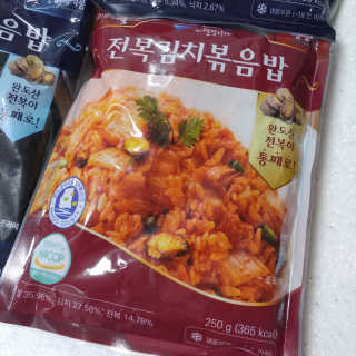 바다는다웰빙이다 전복해물볶음밥/전복김치볶음밥 250g-4봉지 — 5점을 준 리뷰어가 2020년 8월 올린 사용 사진