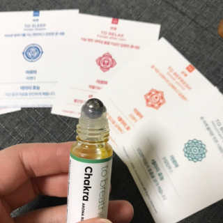 무니스튜디오 차크라 아로마 롤온 7종 10ml — 5점을 준 리뷰어가 2020년 5월 올린 사용 사진