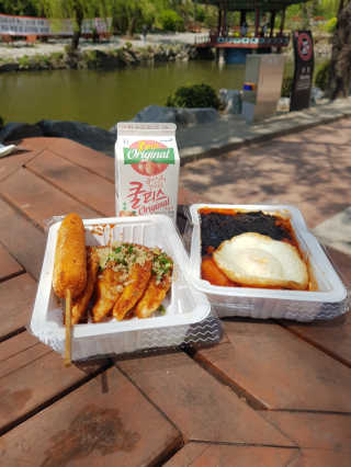 죠스떡볶이 [죠스푸드] 짜빠떡볶이+떡또그+범벅만두 신메뉴 3종 — 4점을 준 리뷰어가 2020년 4월 올린 사용 사진