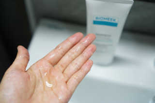 바이오믹 BIOMEEK SENSIMETIC MILD ACID CLEANSER — 5점을 준 리뷰어가 2020년 8월 올린 사용 사진