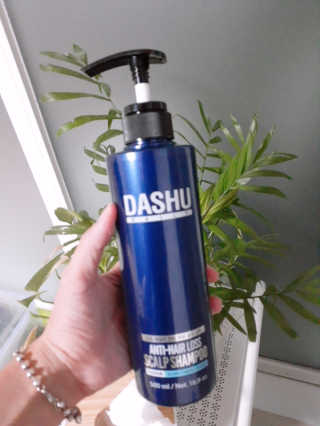 다슈코리아 다슈 데일리 단백질 한방 두피 골드 샴푸 500ml — 5점을 준 리뷰어가 2020년 7월 올린 사용 사진