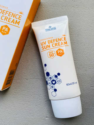 트리티스 US [TREATIS] UV Defence Sun Cream PA+++ / SPF50+ — 3점을 준 리뷰어가 2020년 10월 올린 사용 사진