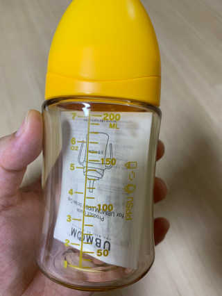 유비맘 PPSU 젖병 노꼭지_200ml_컬러 랜덤 발송 — 5점을 준 리뷰어가 2020년 8월 올린 사용 사진