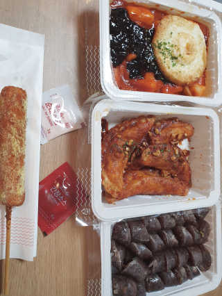 죠스떡볶이 [죠스푸드] 짜빠떡볶이+떡또그+범벅만두 신메뉴 3종 — 4점을 준 리뷰어가 2020년 4월 올린 사용 사진