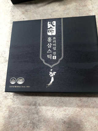 헬스업_천명진프리미엄홍삼스틱_10ml x 30포 — 5점을 준 리뷰어가 2020년 7월 올린 사용 사진