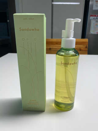 스킨큐어 산다화 순한 클렌징 동백 오일 200ml — 3.5점을 준 리뷰어가 2020년 5월 올린 사용 사진