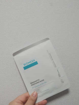 바이오믹 BIOMEEK SENSIMETIC SOOTHING MASK.S — 4점을 준 리뷰어가 2020년 6월 올린 사용 사진