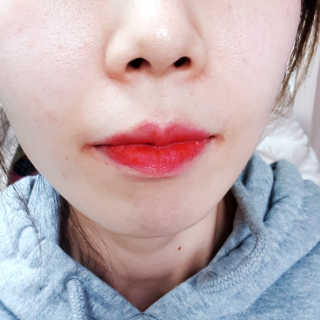 셀프코딩 코드 크러쉬 매트 리퀴드 립스틱+스티커 세트 — 4점을 준 리뷰어가 2020년 10월 올린 사용 사진