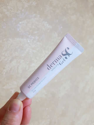 derma SC-Gel 더마에스씨 겔 20g — 5점을 준 리뷰어가 2020년 4월 올린 사용 사진
