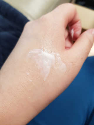 퓨라도르 헤어 씨닝 테라피 컨디셔서 473ml 외 — 5점을 준 리뷰어가 2020년 10월 올린 사용 사진