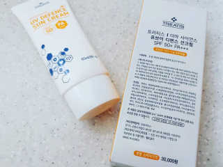 [트리티스] UV 디펜스 선크림 PA+++ / SPF50+  60ml — 4점을 준 리뷰어가 2020년 12월 올린 사용 사진