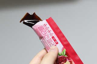 헬스업_쁘띠쁘띠석류콜라겐젤리_20g x 14포 — 5점을 준 리뷰어가 2020년 8월 올린 사용 사진