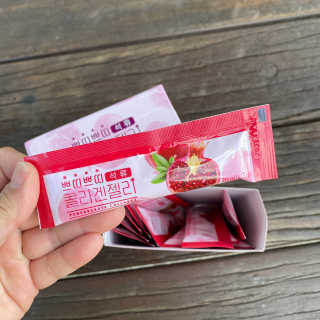 헬스업_쁘띠쁘띠석류콜라겐젤리_20g x 14포 — 5점을 준 리뷰어가 2020년 10월 올린 사용 사진