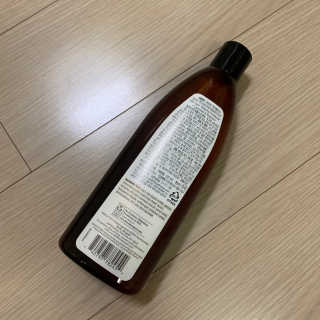 버츠비 케어플러스 릴리빙 컨디셔너_카모마일,로즈마리 — 2.5점을 준 리뷰어가 2020년 8월 올린 사용 사진