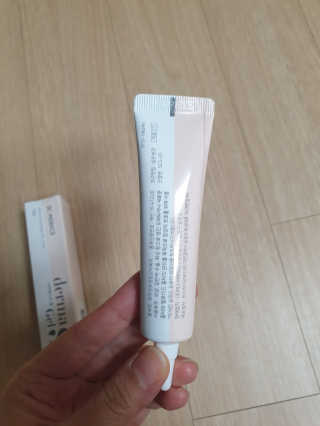 derma SC-Gel 더마에스씨 겔 20g — 5점을 준 리뷰어가 2020년 4월 올린 사용 사진