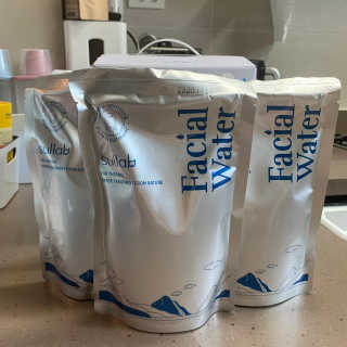 [설랩] 클렌징워터 세안수 500ml x 6팩 — 2.5점을 준 리뷰어가 2020년 8월 올린 사용 사진