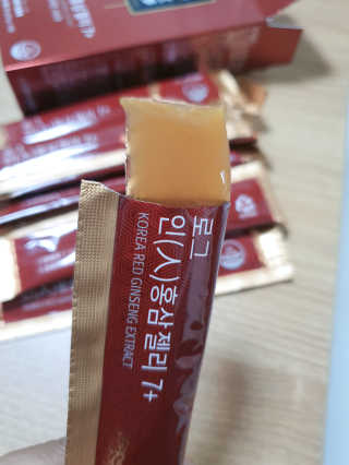 로그네이처 로그 인 홍삼젤리 7+ — 5점을 준 리뷰어가 2020년 6월 올린 사용 사진