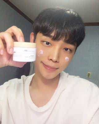 어글리프루프 크림 스탑디어글리 핑크모먼트 50ml — 5점을 준 리뷰어가 2020년 10월 올린 사용 사진
