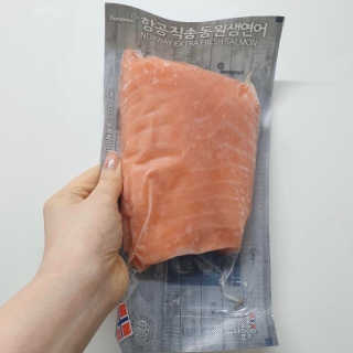 동원산업 항공직송 동원생연어_400g — 4.5점을 준 리뷰어가 2020년 4월 올린 사용 사진