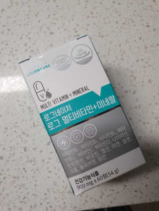 로그네이처 로그 멀티비타민+미네랄 — 4점을 준 리뷰어가 2020년 7월 올린 사용 사진